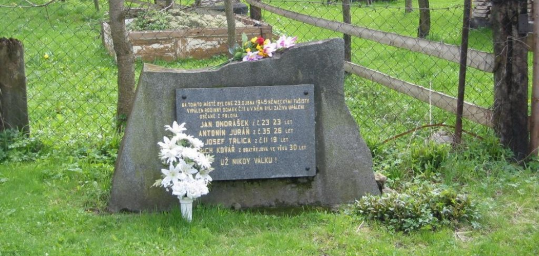 Krvavý konec války v obci Prlov 