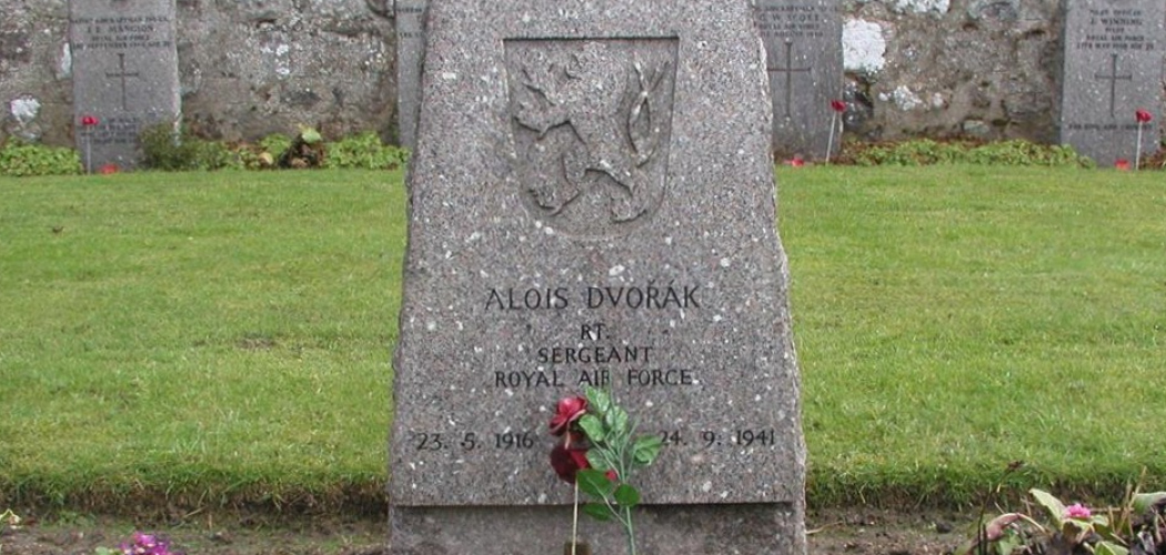85. výročí smrti letce RAF Aloise Dvořáka