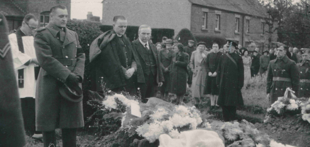 85. výročí úmrtí Josefa Kloboučníka a Josefa Klváčka, příslušníků 68. noční stíhací perutě RAF 