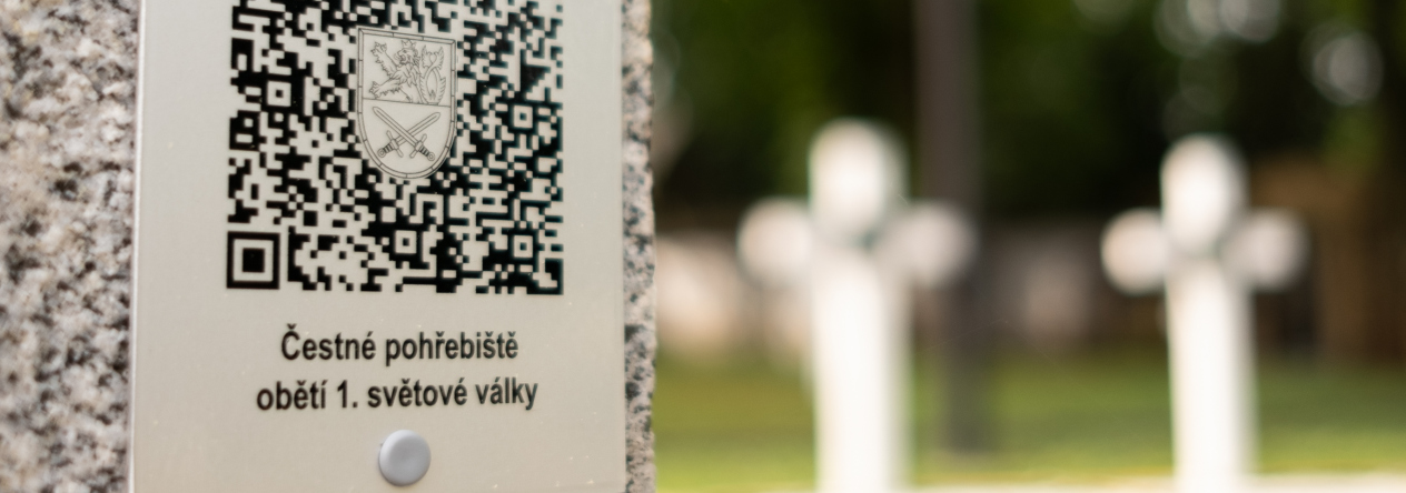 Nové QR kódy na válečných hrobech 
