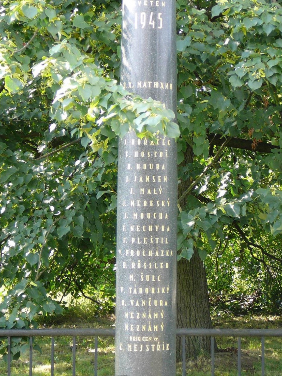 Hrob Karla Mejstříka v pražské Zbraslavi. 