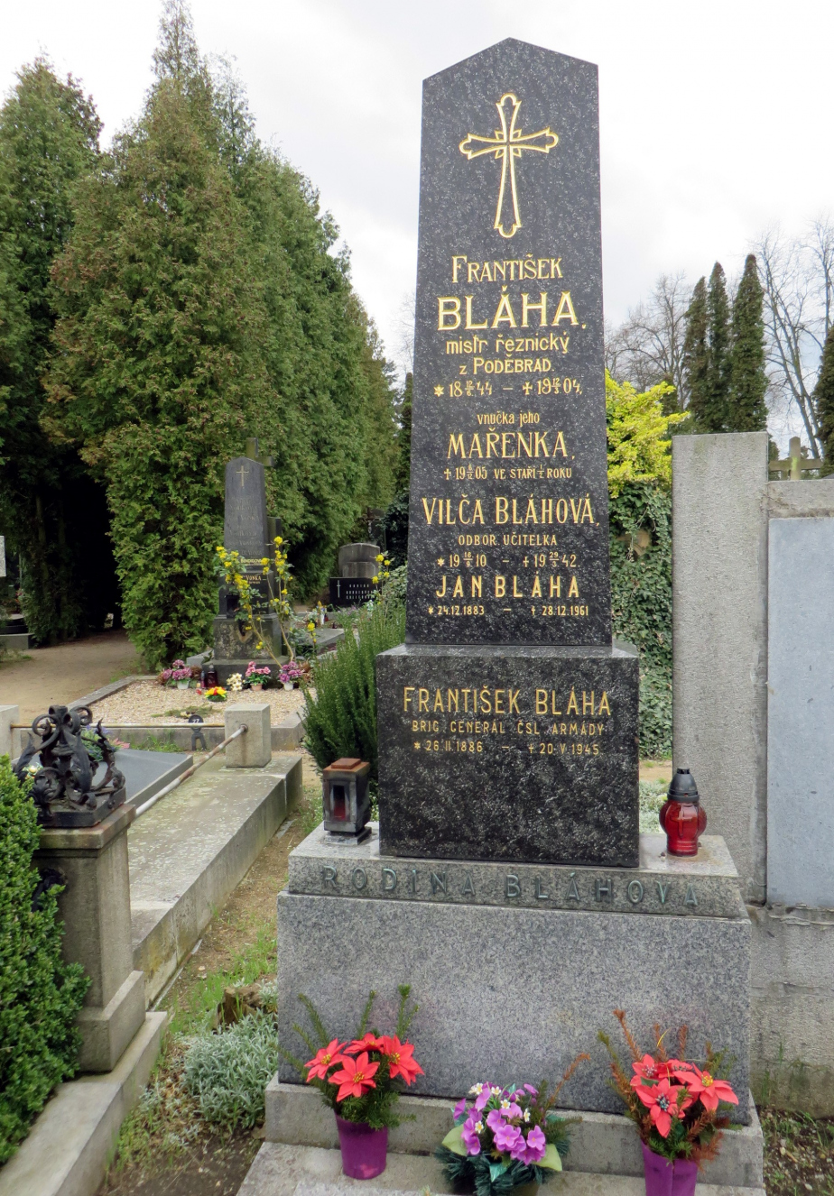 Hrob generála Františka Bláhy v Poděbradech