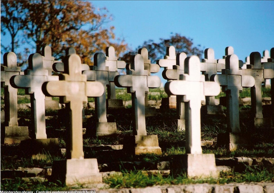  Gorjansko – největší rakousko-uherský vojenský hřbitov ve Slovinsku.