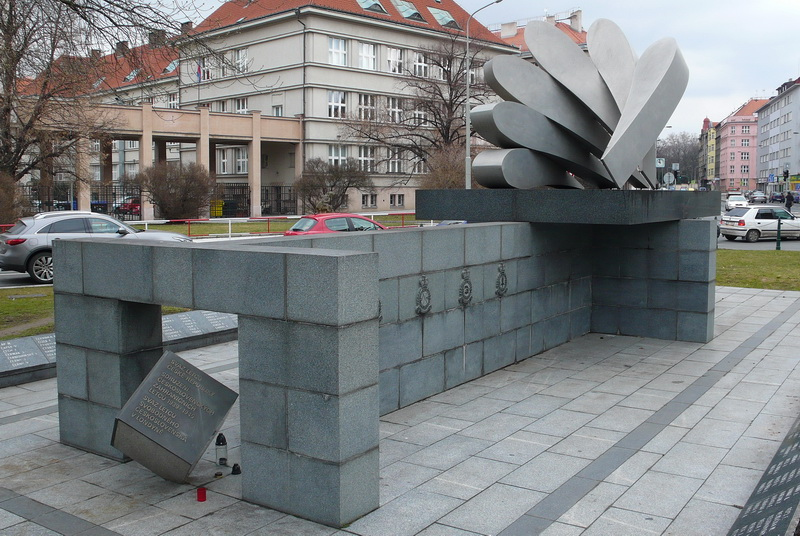 Památník padlým československým letcům ve druhé světové válce 1939-1945. 