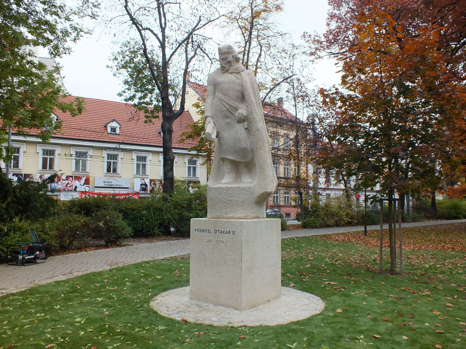 Socha Přemysla Otakara II. v Českých Budějovicích.