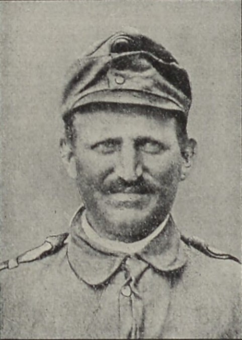 Karel Nováček ještě v rakousko-uherském stejnokroji.