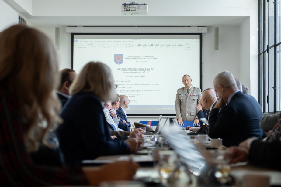 Úvodní slovo plk. Ing. Roberta Speychala ředitele Odboru pro válečné veterány a válečné hroby.