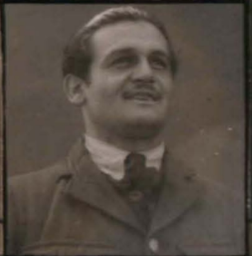 Pplk. i. m. Zdeněk Sedlák (*29. 7. 1912 - †10. 10. 1945). Od roku 1939 voják čs. zahraniční armády. Působil u letecké skupiny ve Francii a později u čs. letectva v Británii, naposledy jako mechanik 311. čs. bombardovací perutě RAF. 