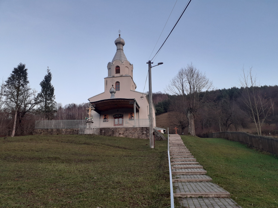 Pravoslavný kostel v Osadné s kryptou s ostatky rakousko-uherských padlých.