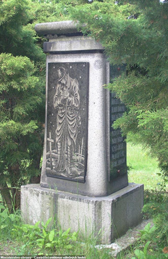 Nedatovaná fotografie torza pomníku v Jiřicích. 