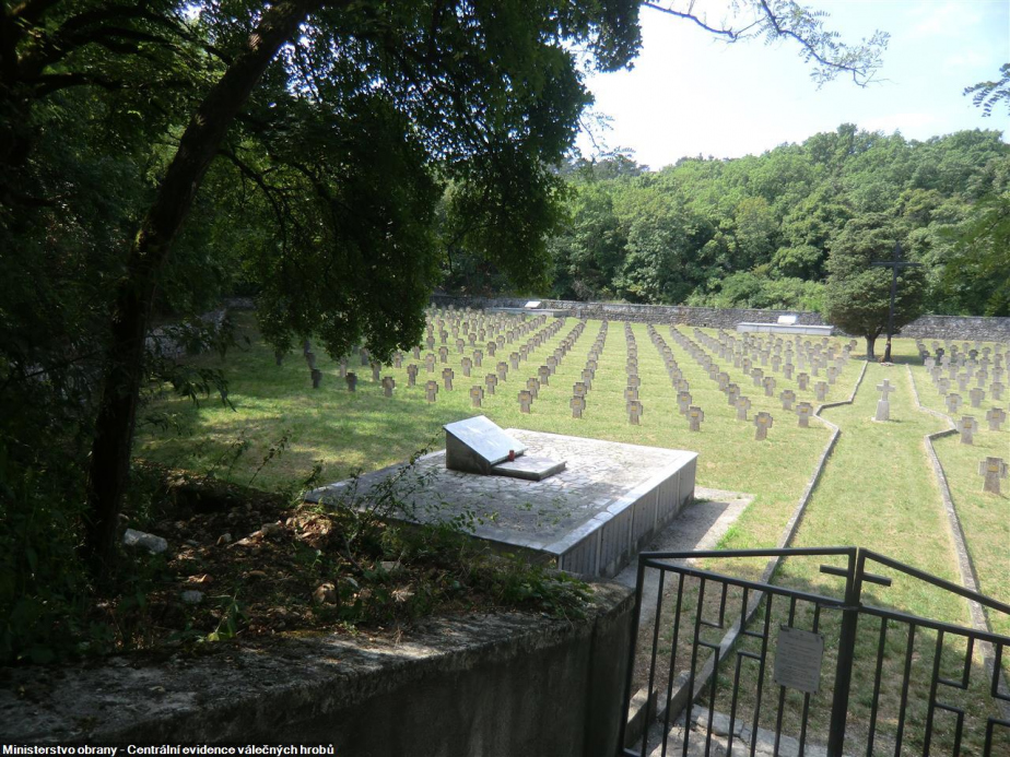 Italský válečný hřbitov v Prosecco.
