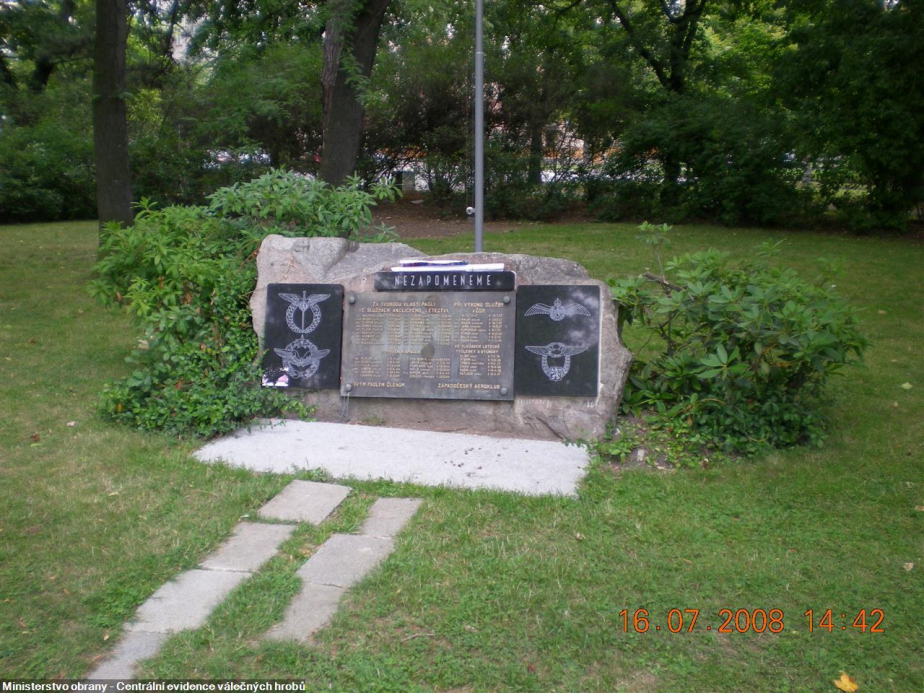 Baumrukovu památku připomíná také pomník na křižovatce plzeňských ulic Univerzitní a Dobřanská. 