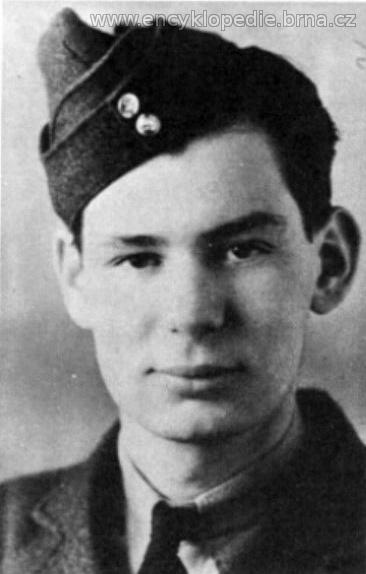 Jindřich Liebold (1921-1941) se narodil v zemské porodnici v Brně. 