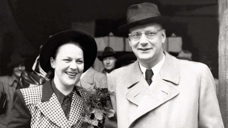 Vladislav Čaloun s manželkou, herečkou Annou Letenskou-Čalounovou. 