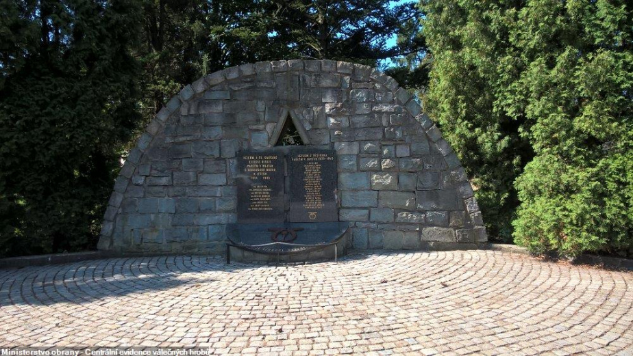 Pomník letcům v Českém Těšíně