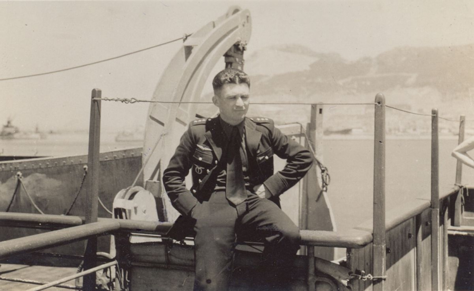 Jindřich Bartoš (* 16. 11. 1911 - † 13. 2. 1941) byl in memoriam povýšen do hodnosti plukovníka. 