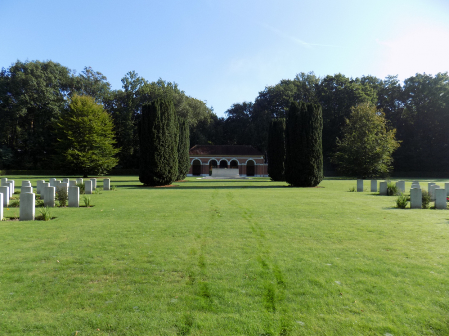 Vojenský hřbitov Jonkerbos v Nijmegenu.