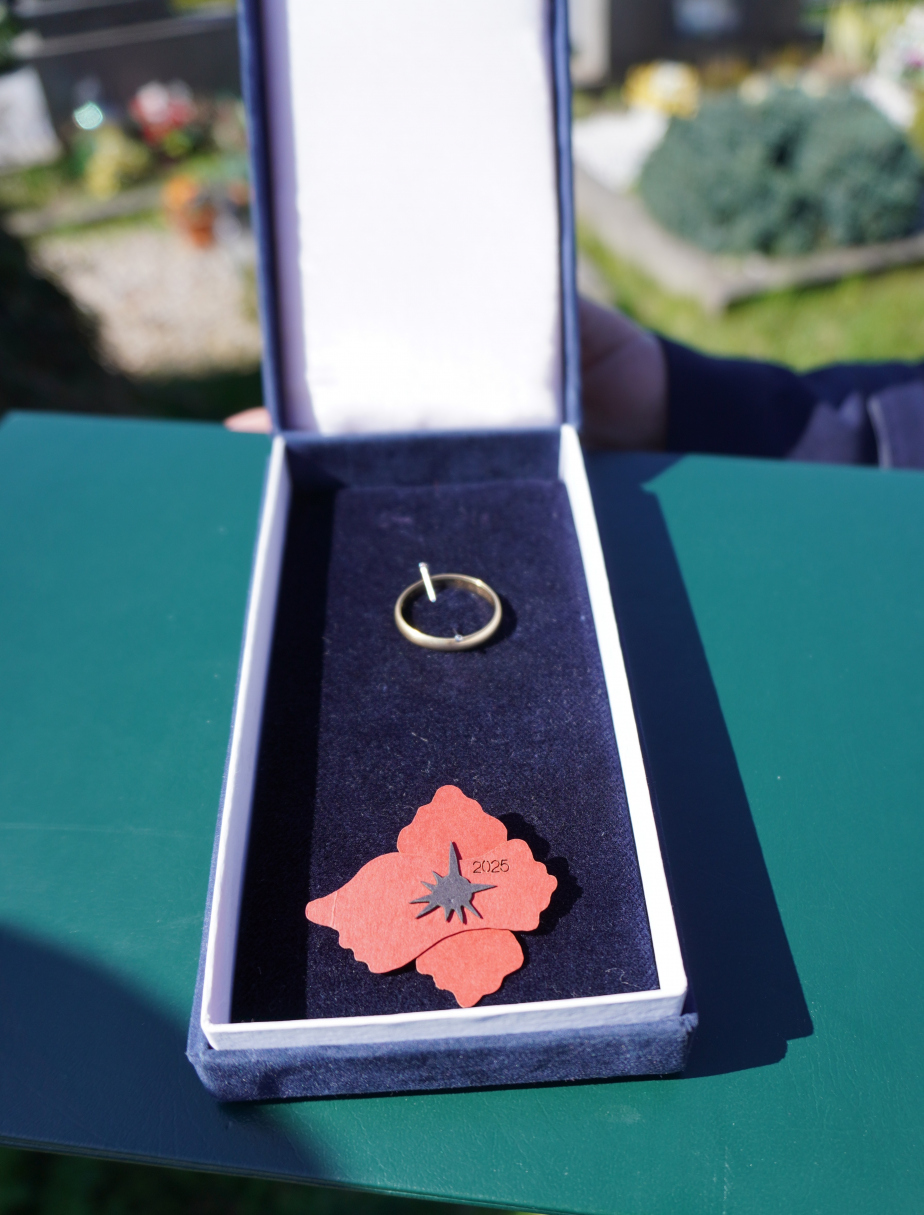 Zvláště emotivním zážitkem bylo předání snubního prstenu Ludvíka Svobody jeho pozůstalým.