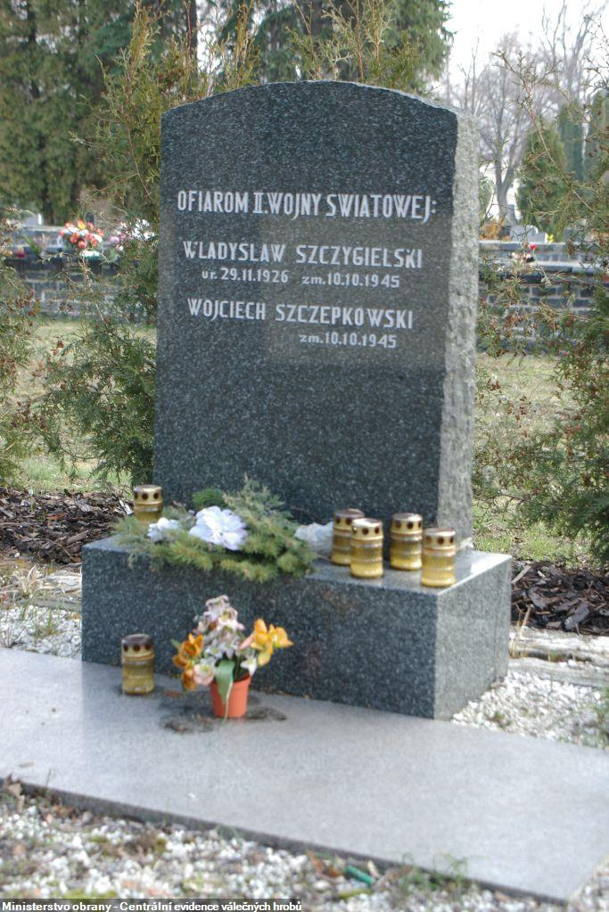 Hroby příslušníků Armii Krajowej v České Lípě.