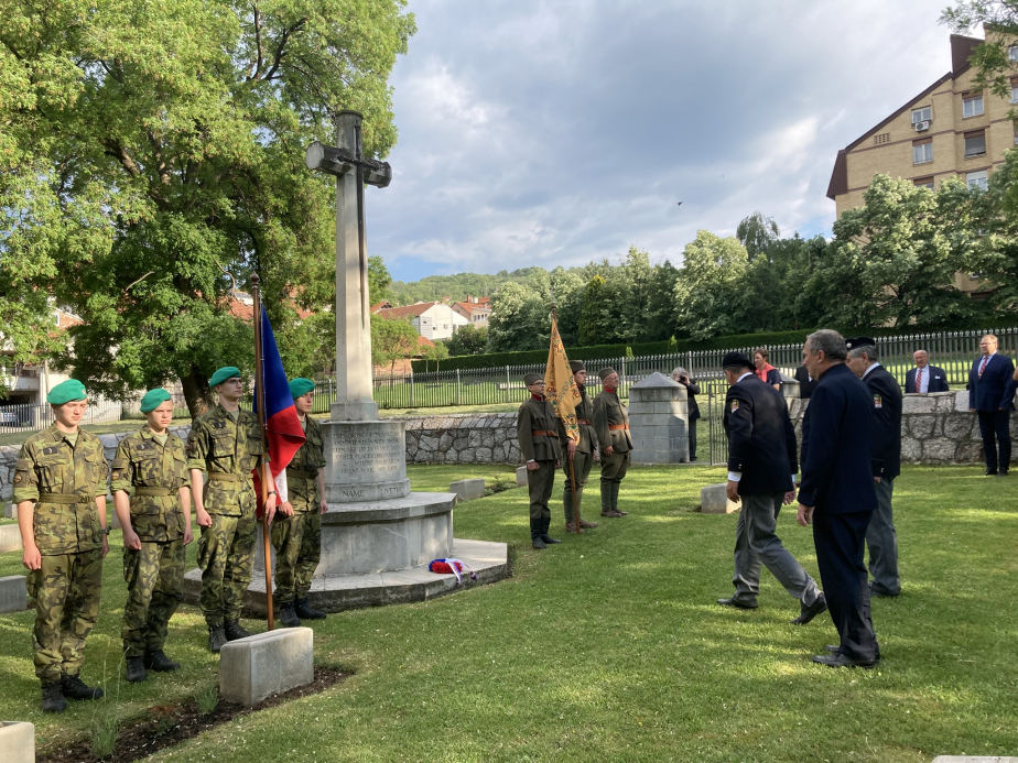 Niš – britský vojenský hřbitov dokládající přítomnost spojeneckých sil na Balkáně. Pietní akty proběhly také na sousedním vojenském hřbitově u srbského a rakousko-uherského památníku.