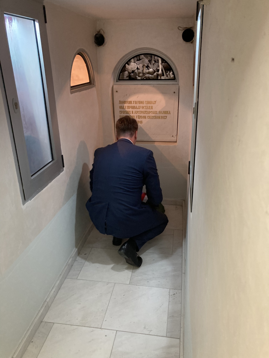 Dublje – pietní akt v kostnici chrámu svatého Nanebevzetí.