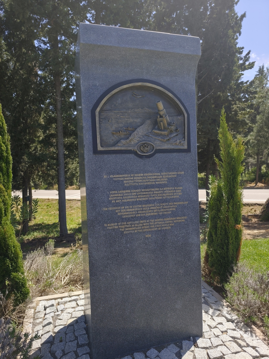 Pomník rakousko-uherských dělostřelců u Gallipoli.