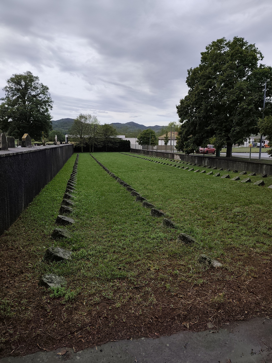 Rakousko-uherský vojenský hřbitov Vipava.
