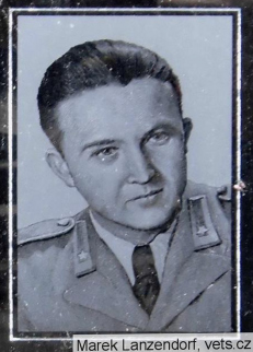 rtm. Valent Silvestr (*29. 12. 1922, Jablonica – †17. 8. 1945, Praha – Ďáblice) 
