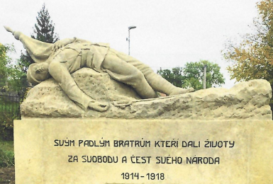 Obnova pomníku padlým ve světové válce v Běcharech
