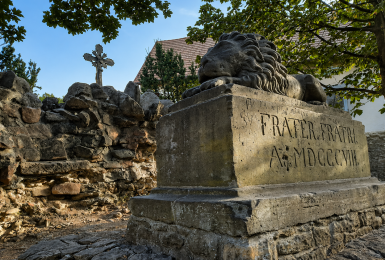 Pomník Františka de Paula z Valdštejna-Vartenberka
