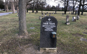 Hrob Majora Adolfa Junka velitele 4. praporu c. a k. pěšího pluku č. 8